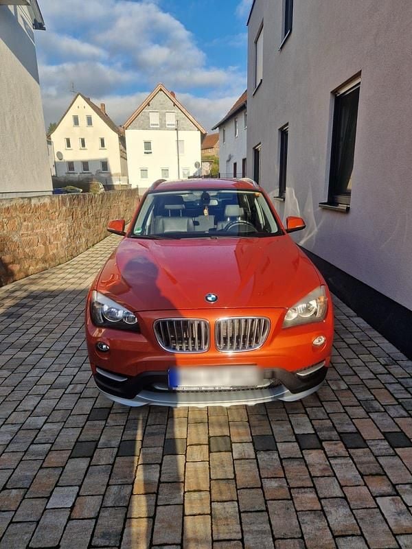 Orange Gebraucht 2014 BMW X1 SUV | 7.500 € (Superpreis) - Bild 1/4