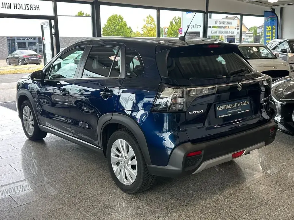 Gebraucht Suzuki SX4 S-Cross Comfort 129 PS (94 kW) 2023 Blau SUV