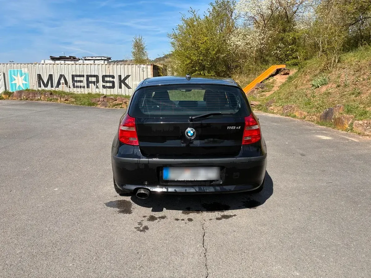 Gebraucht BMW 118 143 PS (105 kW) 2008 Schwarz Kleinwagen