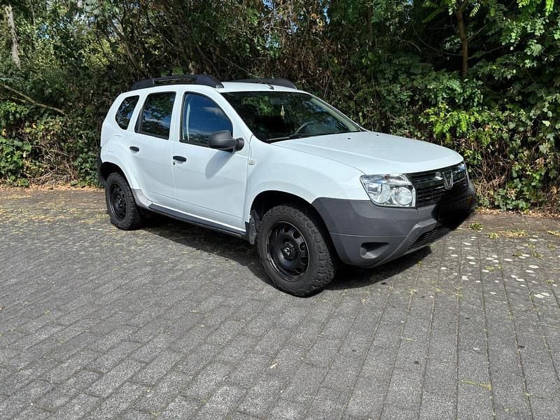 Weiß Gebraucht 2013 Dacia Duster SUV | 3.890 € (Guter Preis) - Bild 1/4