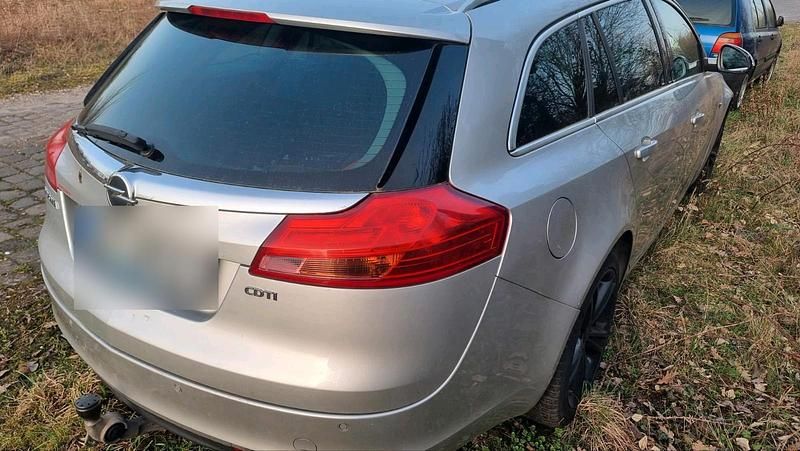 Gebraucht Opel Insignia 131 PS (96 kW) 2009 Silber Kombi