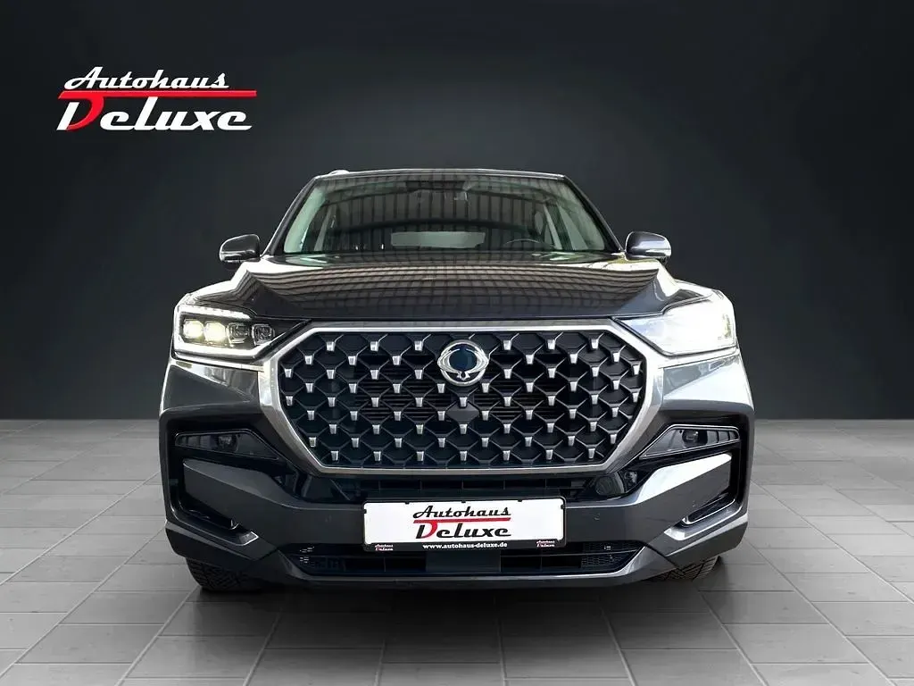 Gebraucht SsangYong Rexton Quartz 203 PS (149 kW) 2021 Grau SUV