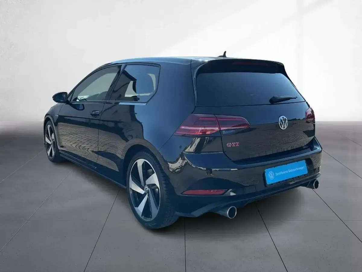 Gebraucht VW Golf VII GTI 245 PS (180 kW) 2019 Deep black perleffekt Limousine