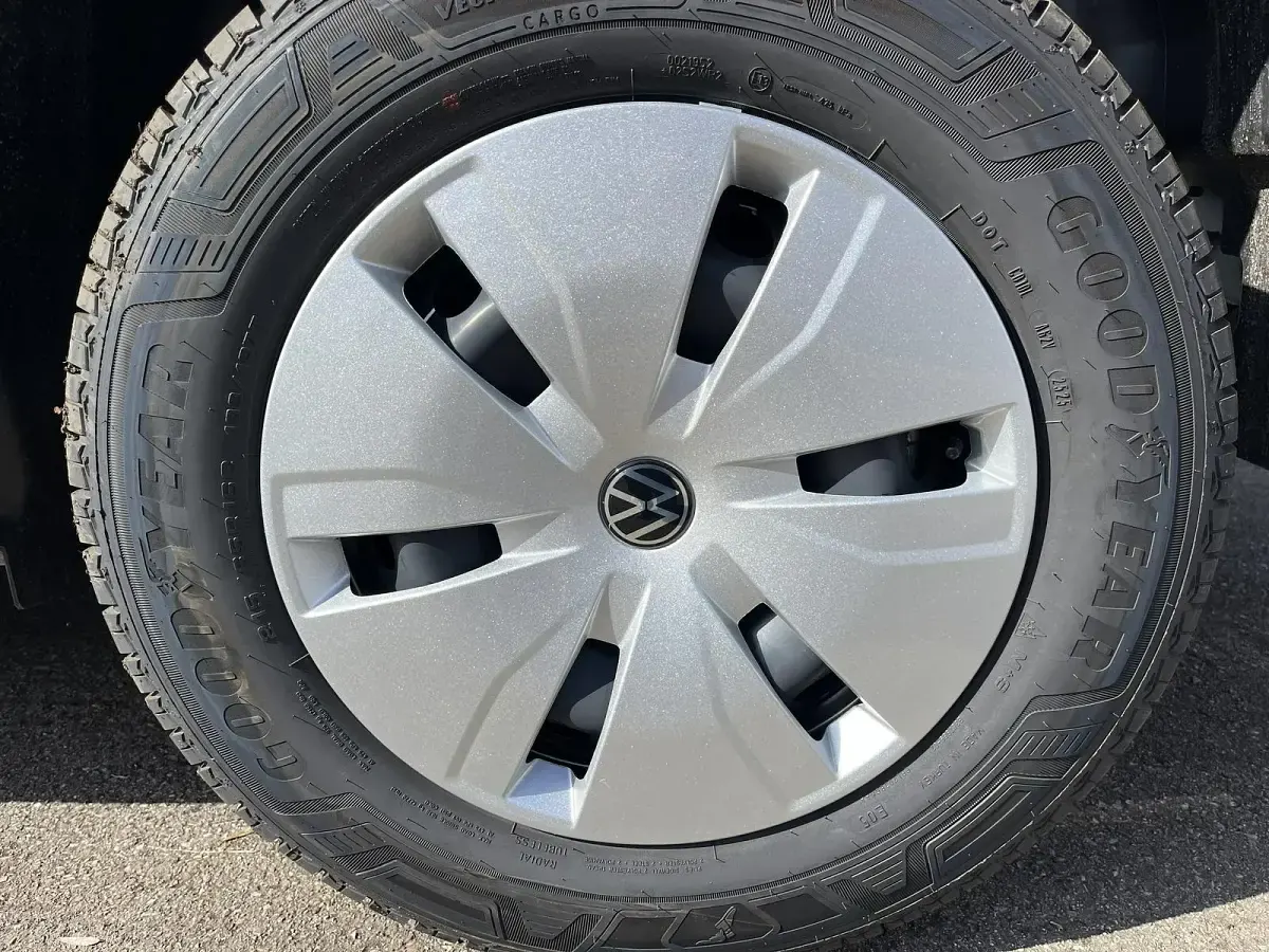 Neu VW T7 100 kW (136 PS) 2026 Stonegrey Van