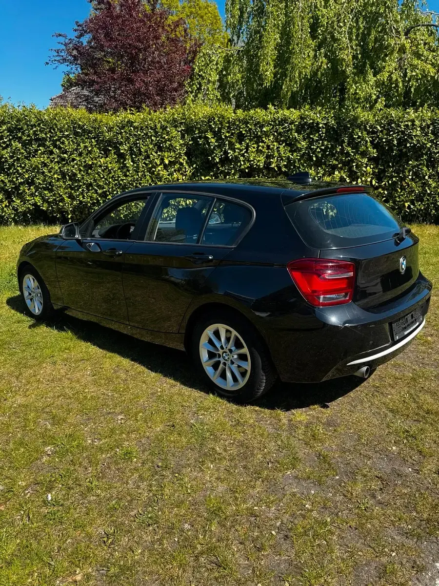 Gebraucht BMW 118 143 PS (105 kW) 2014 Schwarz Kleinwagen
