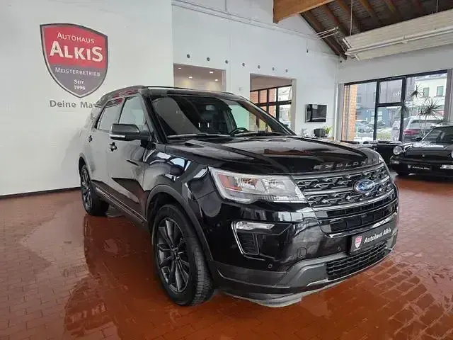 Używany Ford Explorer XLT 280 KM (205 kW) 2019 Czarny SUV