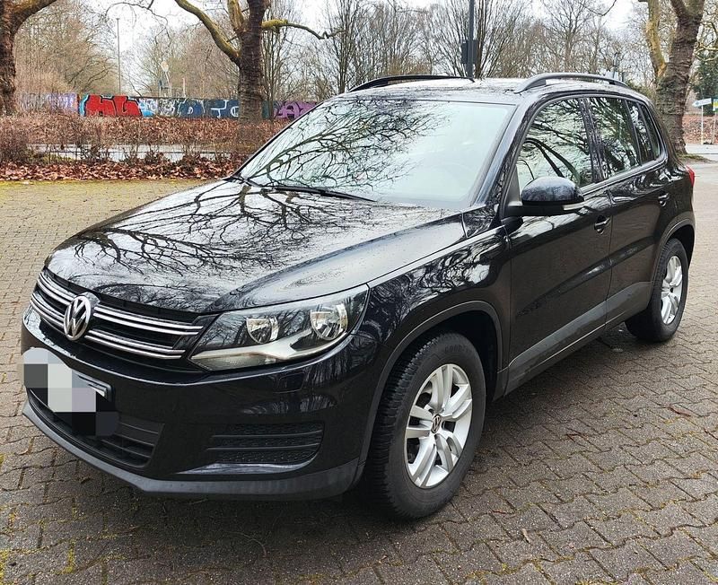 Gebraucht VW Tiguan Trendline 150 PS (110 kW) 2015 Schwarz SUV
