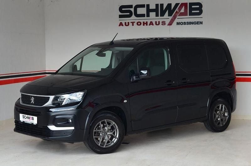 Schwarz Gebraucht 2021 Peugeot Rifter Active Van / Kleinbus | 16.800 € (Guter Preis) - Bild 1/4