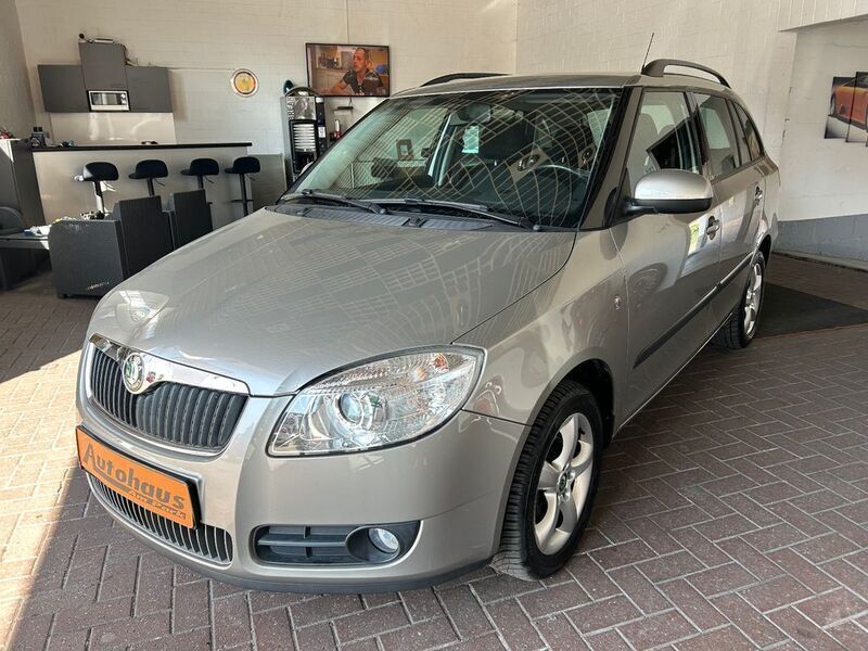Beige Gebraucht 2009 Skoda Fabia Elegance Kombi | 6.990 € (Teuer) - Bild 1/4