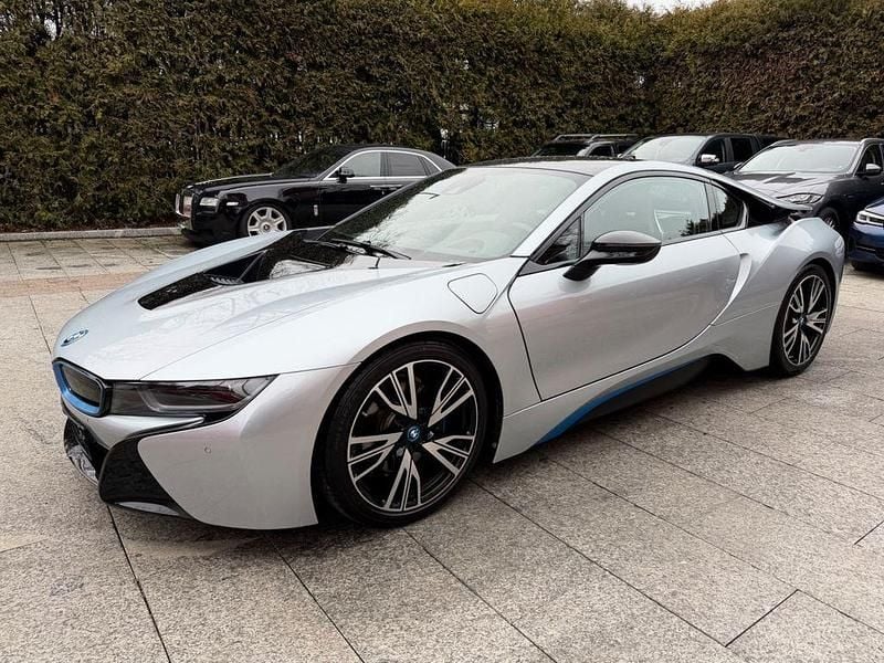 Gebraucht BMW i8 Performance 362 PS (266 kW) 2019 Silber Coupé