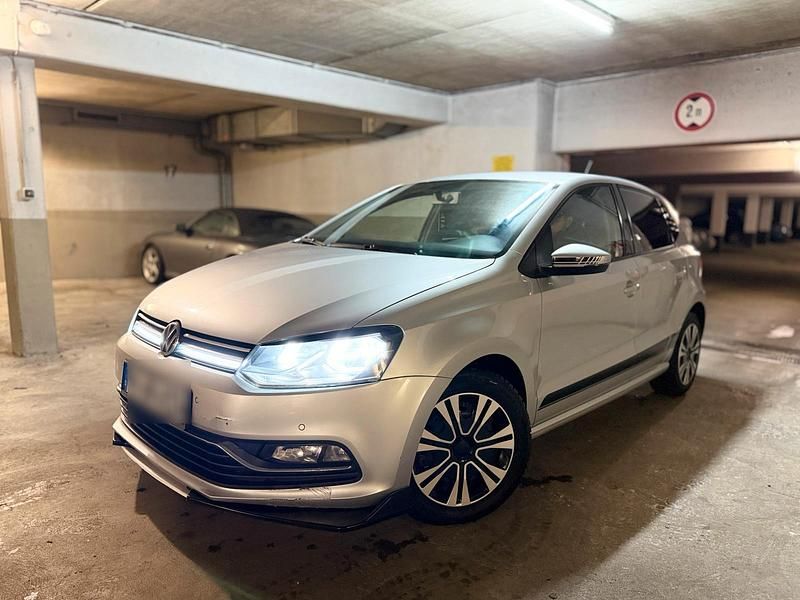 Gebraucht VW Polo 90 PS (66 kW) 2017 Grau Kleinwagen