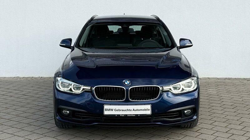 Gebraucht BMW 318 136 PS (100 kW) 2019 Mediterranblau metallic Kombi
