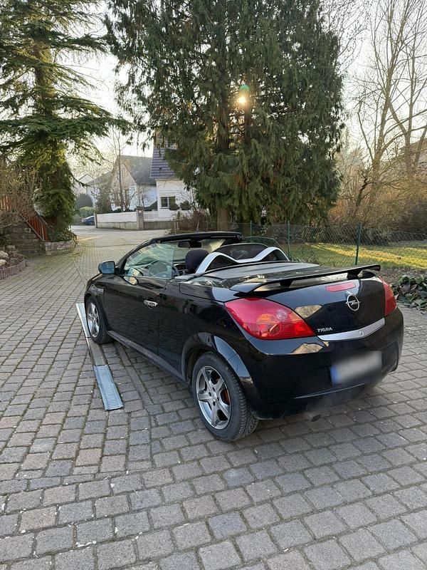 Gebraucht Opel Tigra 90 PS (66 kW) 2005 Schwarz Cabrio