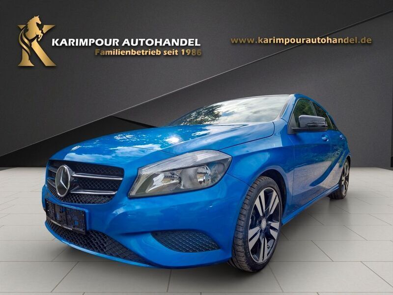 Blau Gebraucht 2014 Mercedes A200 Limousine | 13.890 € (Etwas zu teuer) - Bild 1/4