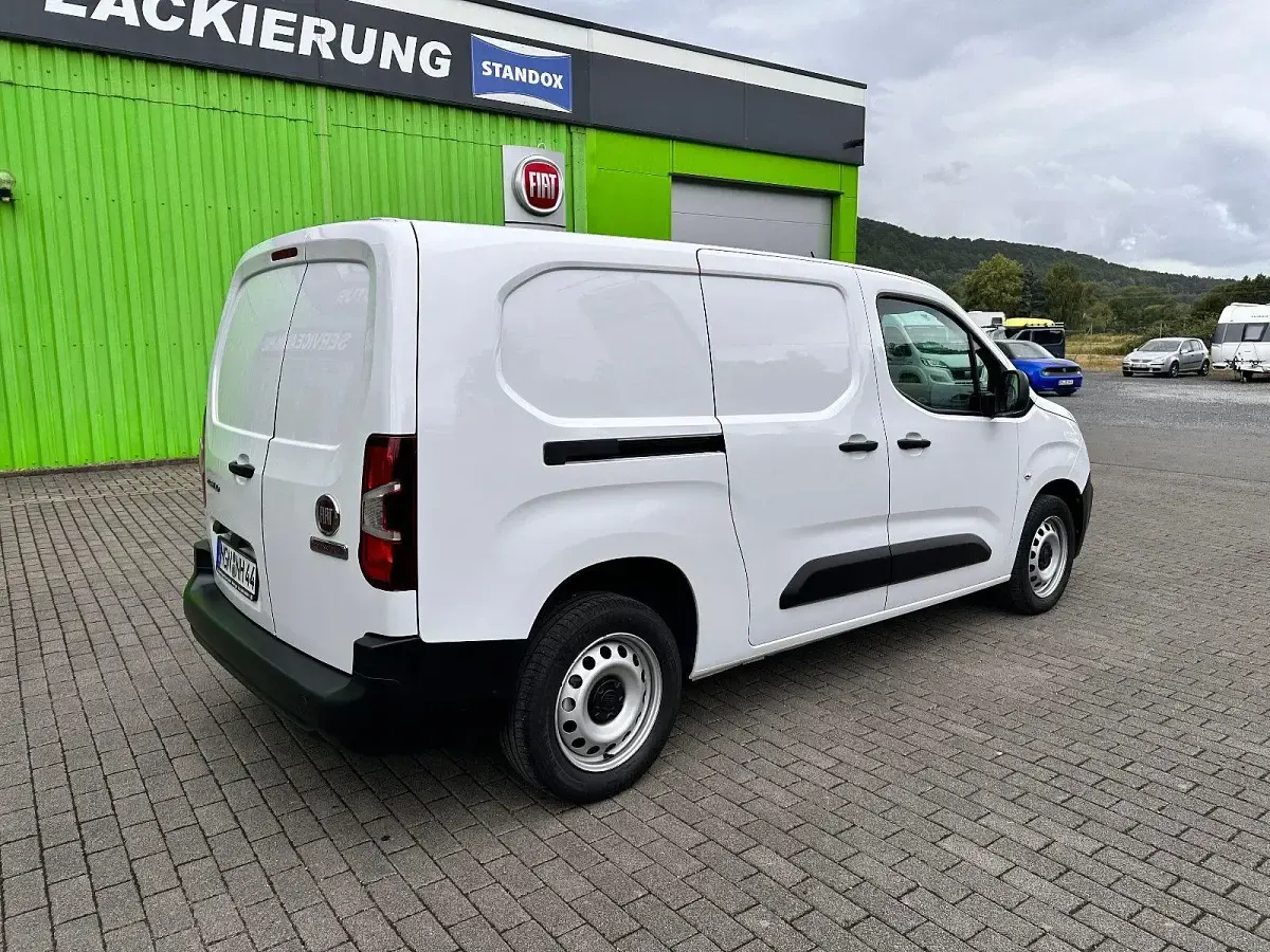 Gebraucht Fiat Doblò 102 PS (75 kW) 2024 Weiß Van / Kleinbus