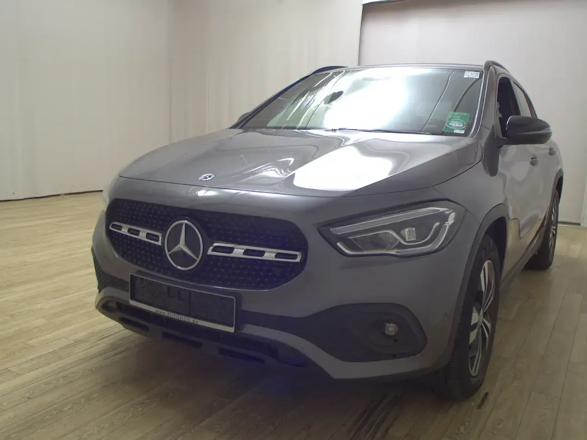 Gebraucht Mercedes GLA200 Progressive 150 PS (110 kW) 2023 Grau SUV