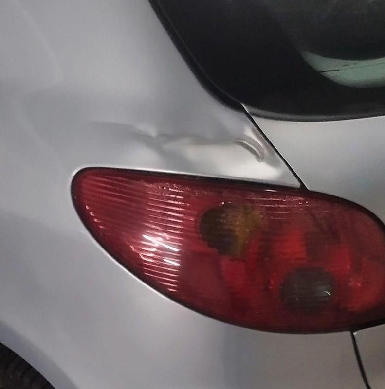 Gebraucht Peugeot 206 Premium 75 PS (55 kW) 2003 Grau Limousine