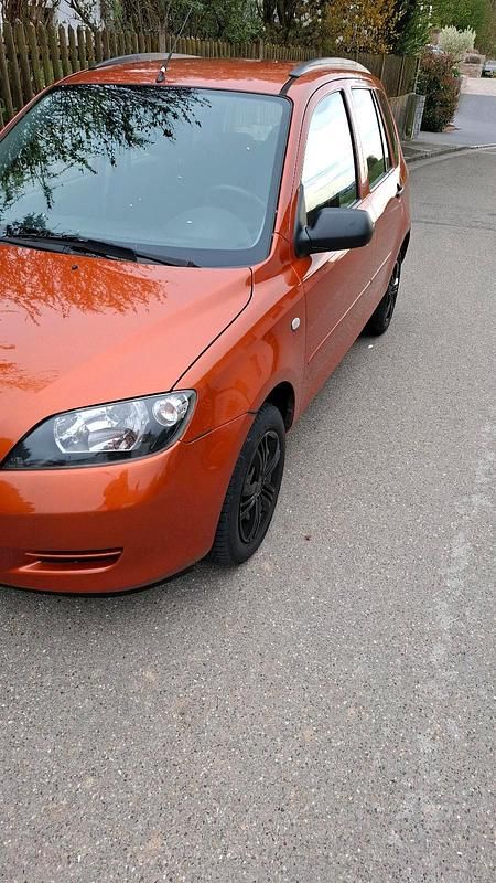 Gebraucht Mazda 2 80 PS (58 kW) 2003 Orange Kleinwagen