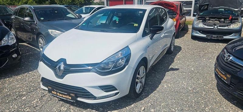 Weiß Gebraucht 2017 Renault Clio IV LIMITED Limousine | 6.690 € (Fairer Preis) - Bild 1/4