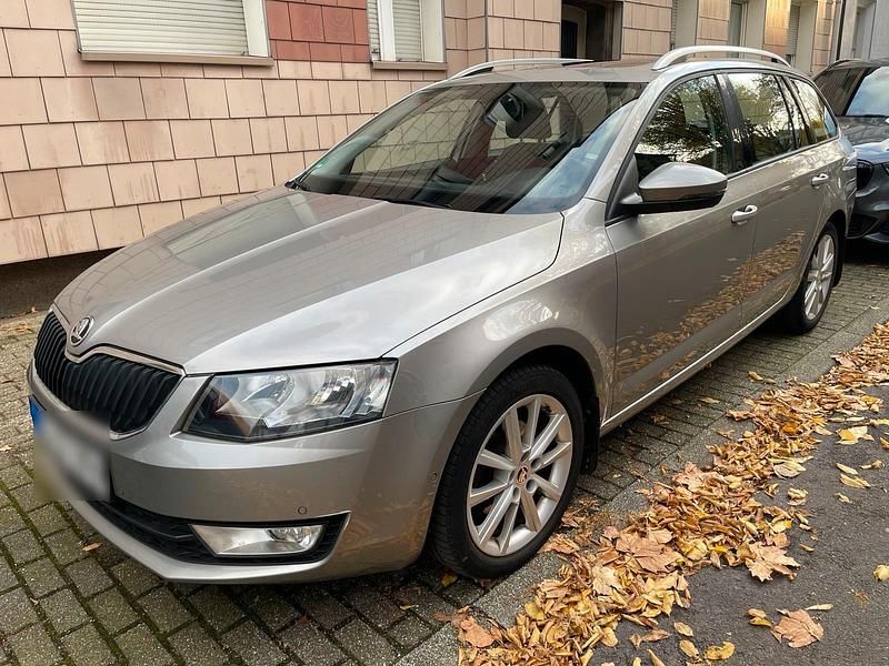 Gebraucht Skoda Octavia 150 PS (110 kW) 2016 Silber Kleinwagen