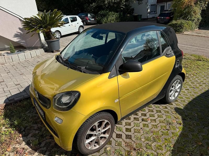 Gold Gebraucht 2016 Smart ForTwo Coupé Kleinwagen | 5.750 € (Etwas zu teuer) - Bild 1/4