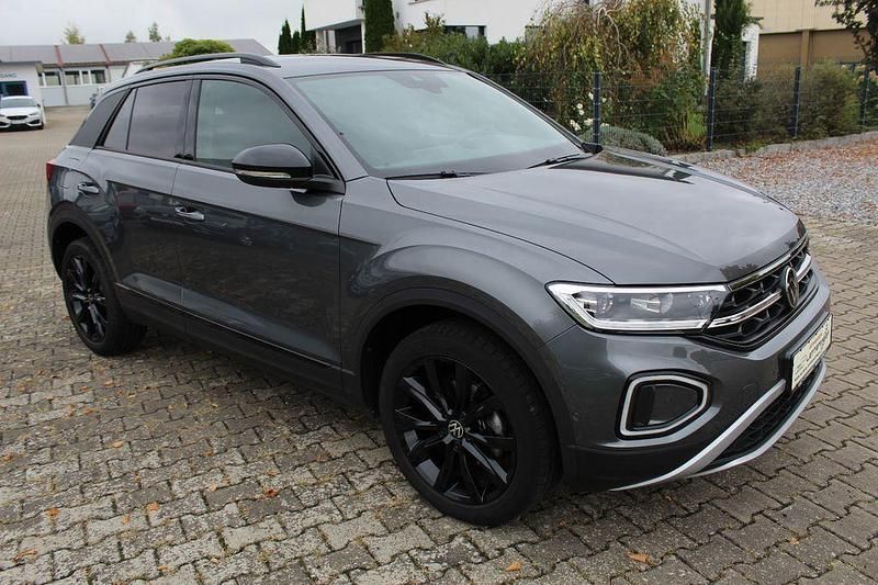 Gebraucht VW T-Roc Style 150 PS (110 kW) 2023 Grau SUV