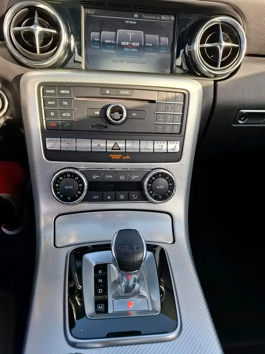 Gebraucht Mercedes SLC250 AMG 205 PS (150 kW) 2016 Silber Cabrio
