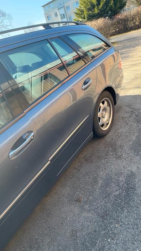 Gebraucht Mercedes 280 177 PS (130 kW) 2004 Blau Kombi