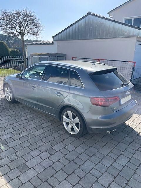 Gebraucht Audi A3 Ambition 150 PS (110 kW) 2015 Grau Limousine