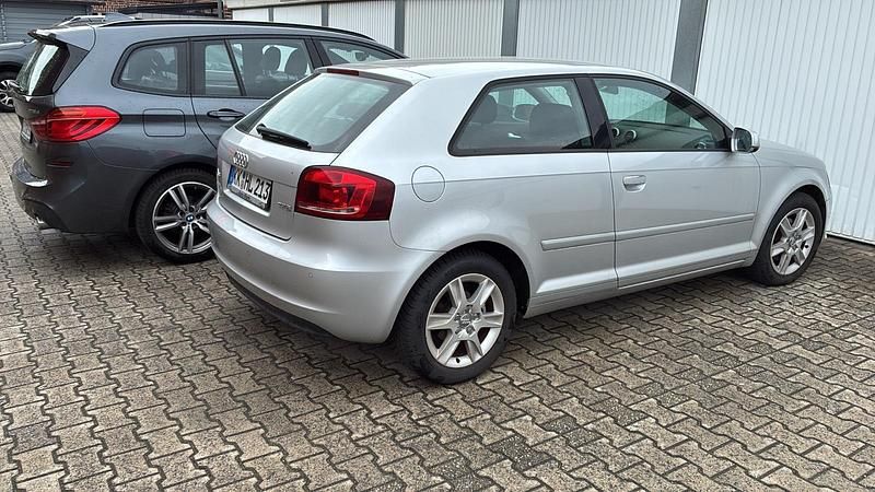 Gebraucht Audi A3 125 PS (91 kW) 2011 Silber Kleinwagen