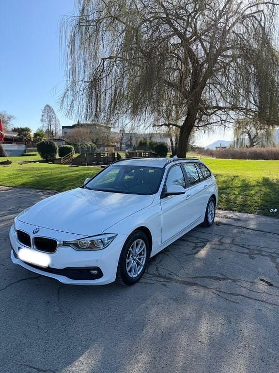 Gebraucht BMW 320 Advantage 190 PS (139 kW) 2017 Weiß Kombi