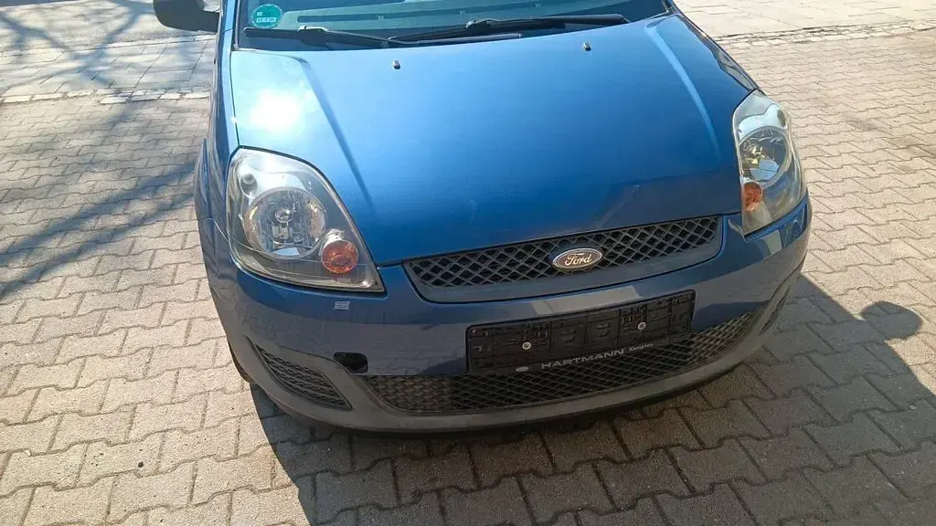 Gebraucht Ford Fiesta 69 PS (50 kW) 2005 Blau Kleinwagen