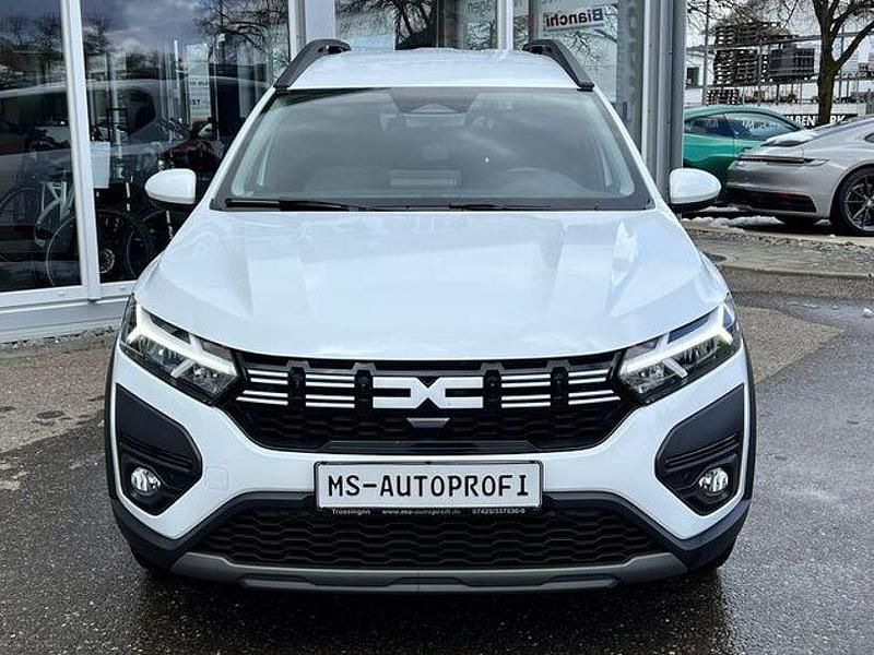 Gebraucht Dacia Jogger Expression 101 PS (74 kW) 2025 Weiß Van / Kleinbus