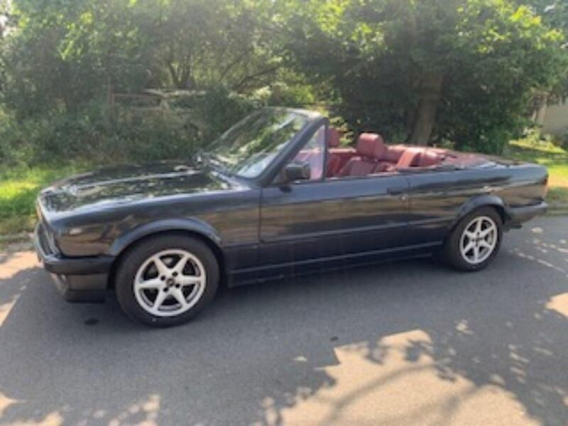 Schwarz Gebraucht 1990 BMW 320 Cabriolet Cabrio | 14.900 € - Bild 1/4