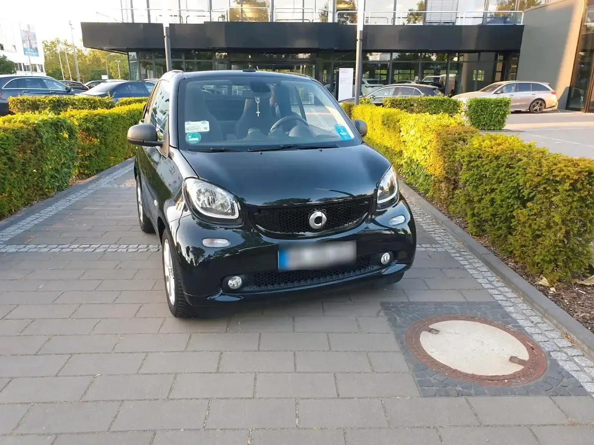 Gebraucht Smart ForTwo Cabrio 71 PS (52 kW) 2017 Schwarz Cabrio