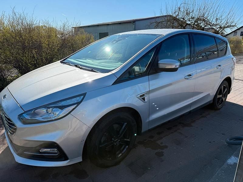 Gebraucht Ford S-MAX 150 PS (110 kW) 2021 Silber Van / Kleinbus