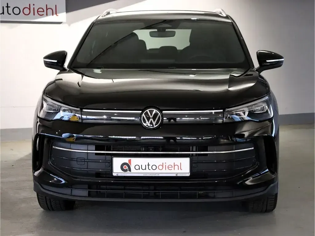 Gebraucht VW Tiguan Goal 150 PS (110 kW) 2025 Schwarz SUV