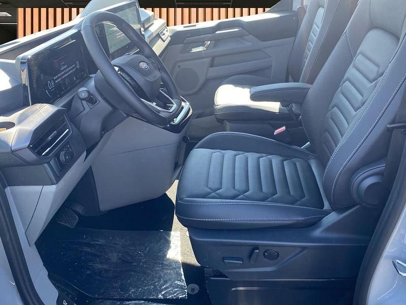 Neu Ford Tourneo Titanium X 170 PS (125 kW) 2025 Grau Van / Kleinbus