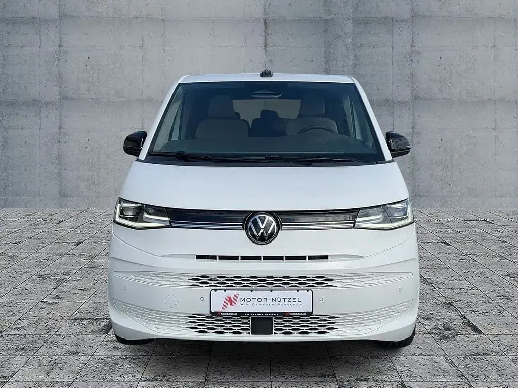 Gebraucht VW Multivan 150 PS (110 kW) 2025 Weiß Van / Kleinbus