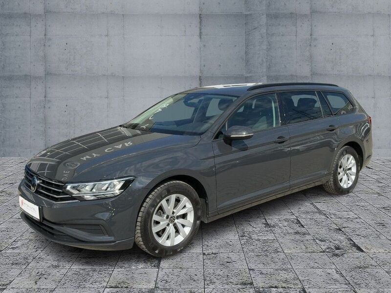 Gebraucht VW Passat Basis 150 PS (110 kW) 2021 Grau Kombi
