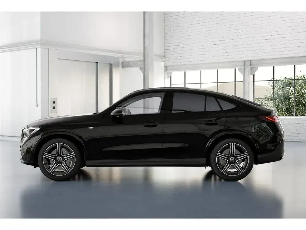 Gebraucht Mercedes GLC300de AMG 197 PS (144 kW) 2025 Schwarz Coupé