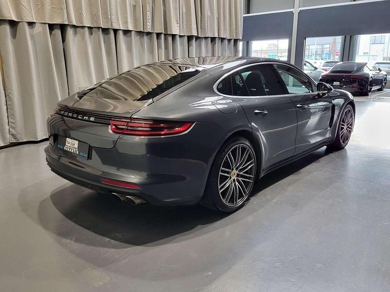 Gebraucht Porsche Panamera 421 PS (309 kW) 2017 Vulkangraumetallic Kleinwagen