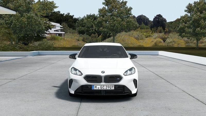 Nowe BMW M135 Performance 300 KM (220 kW) 2026 Biały Hatchback