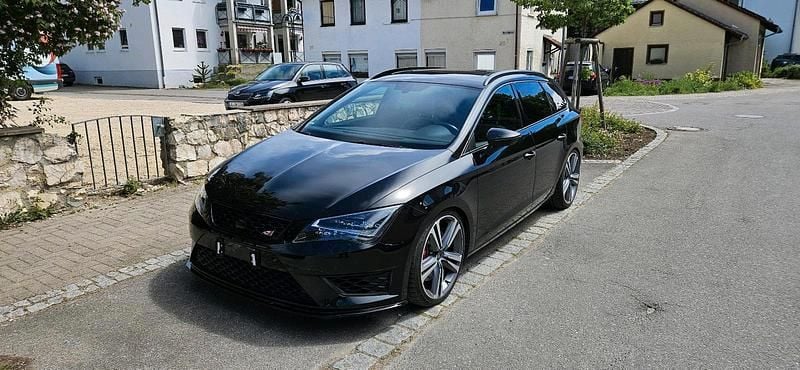 Schwarz Gebraucht 2016 Cupra Leon Kombi | 19.100 € (Fairer Preis) - Bild 1/4