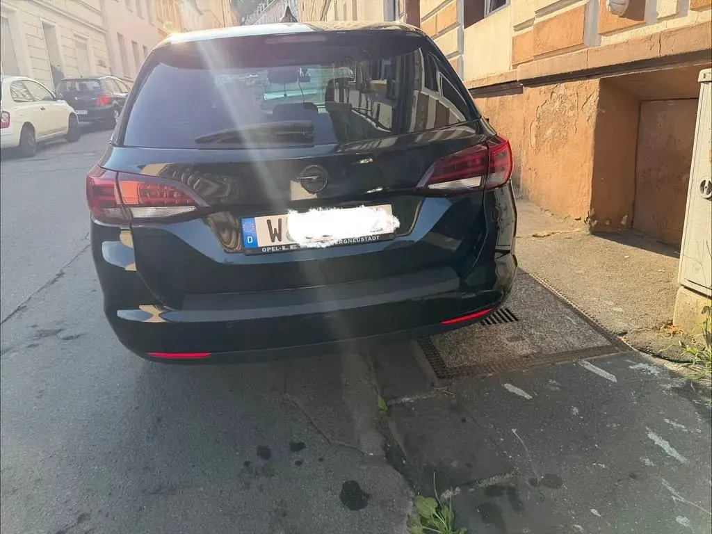 Gebraucht Opel Astra Dynamic 136 PS (100 kW) 2017 Schwarz Kombi