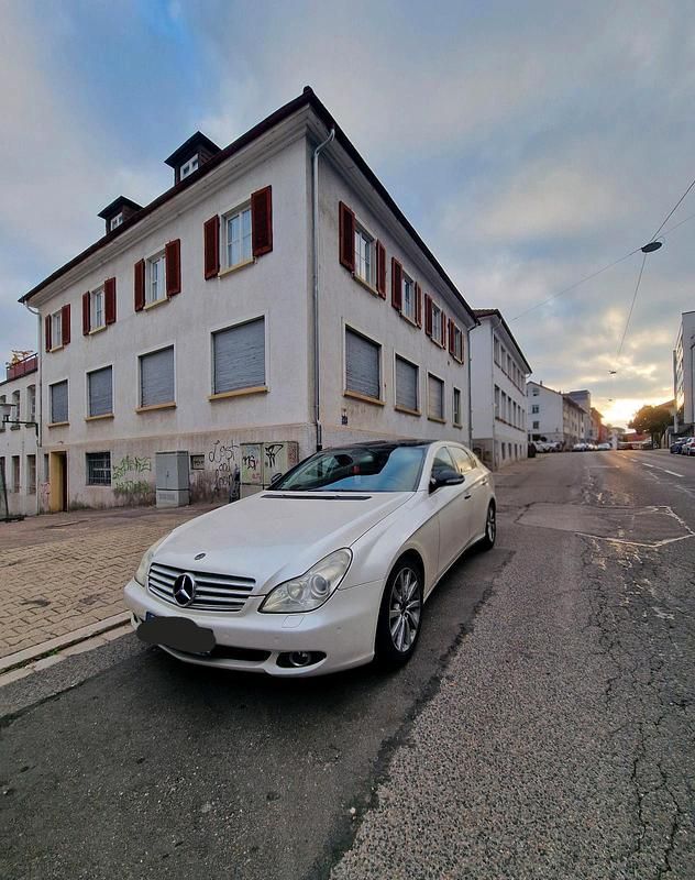 Schwarz Gebraucht 2005 Mercedes CLS350 Coupé | 7.200 € (Fairer Preis) - Bild 1/4