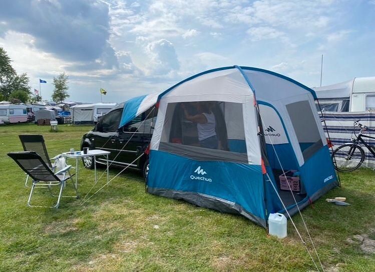 Gebraucht VW Caddy 75 PS (55 kW) 2011 Schwarz Van / Kleinbus