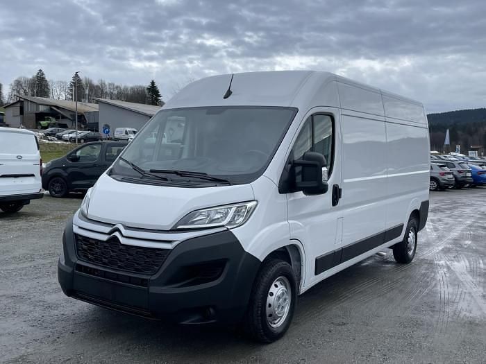 Weiß, lackierung weiss icy/deckende lackierung (b0npr/b0mp0) Gebraucht 2023 Citroën Jumper Van / Kleinbus | 30.740 € (Teuer) - Bild 1/4