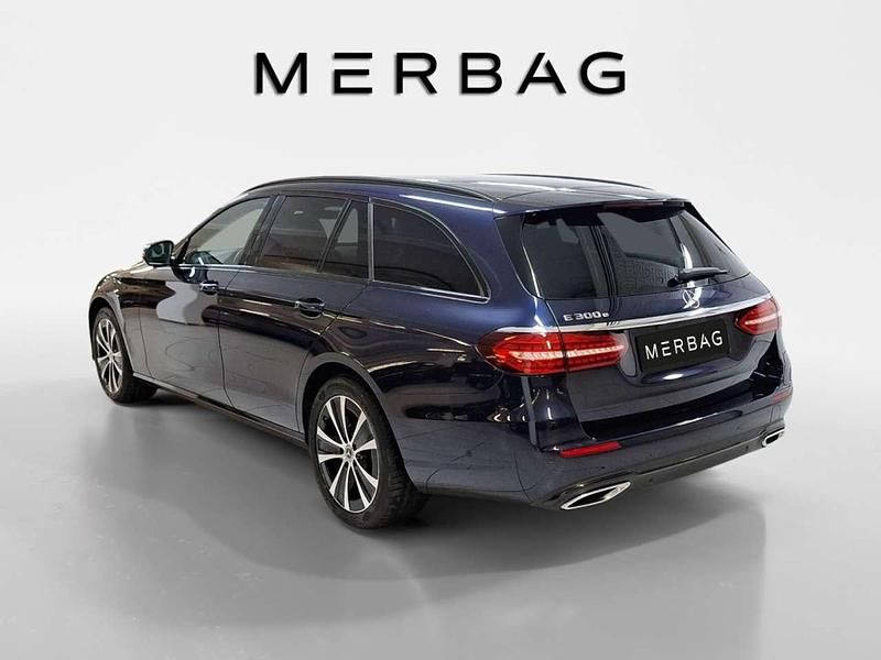Gebraucht Mercedes E300 211 PS (155 kW) 2022 Metalliclack nautikblau Kombi