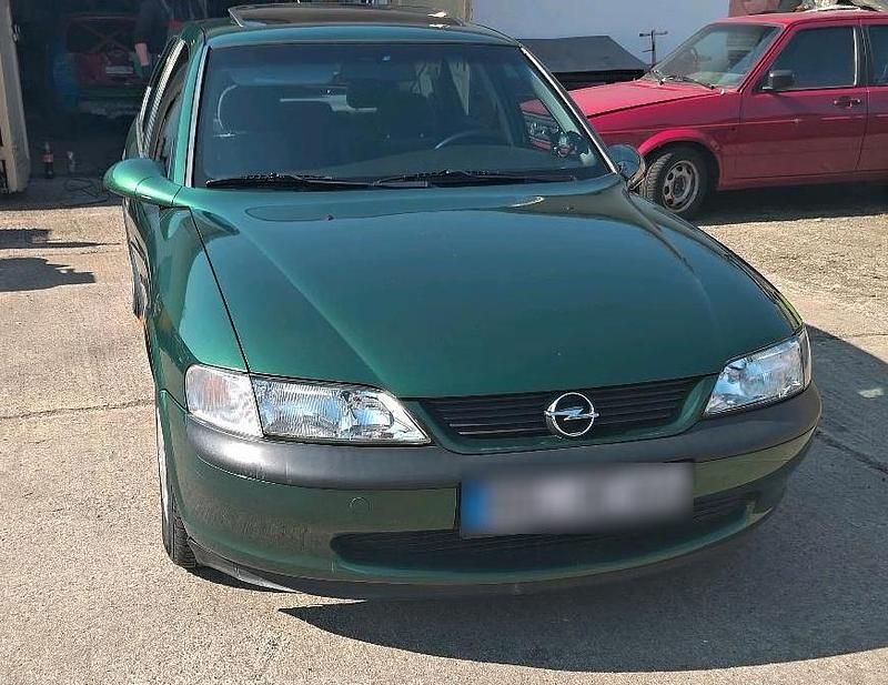 Gebraucht Opel Vectra 101 PS (74 kW) 1999 Grün Limousine